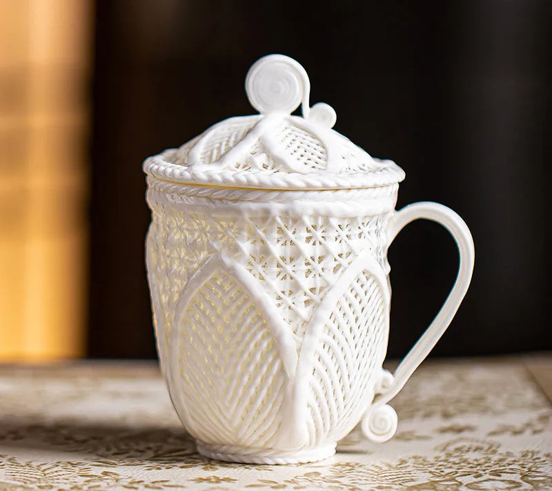 Broderie Lidded Mug