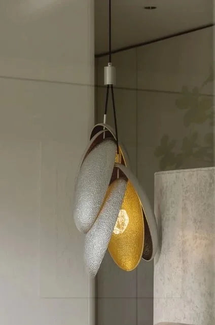 Petalo Pendant