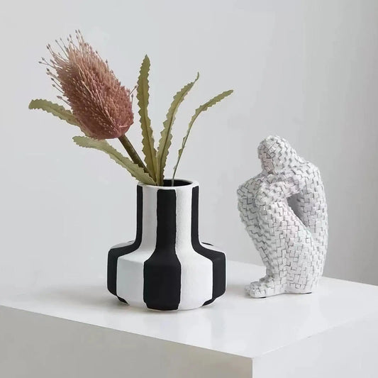 Monochrome Vessel