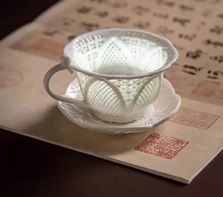 Broderie Porcelain Cup
