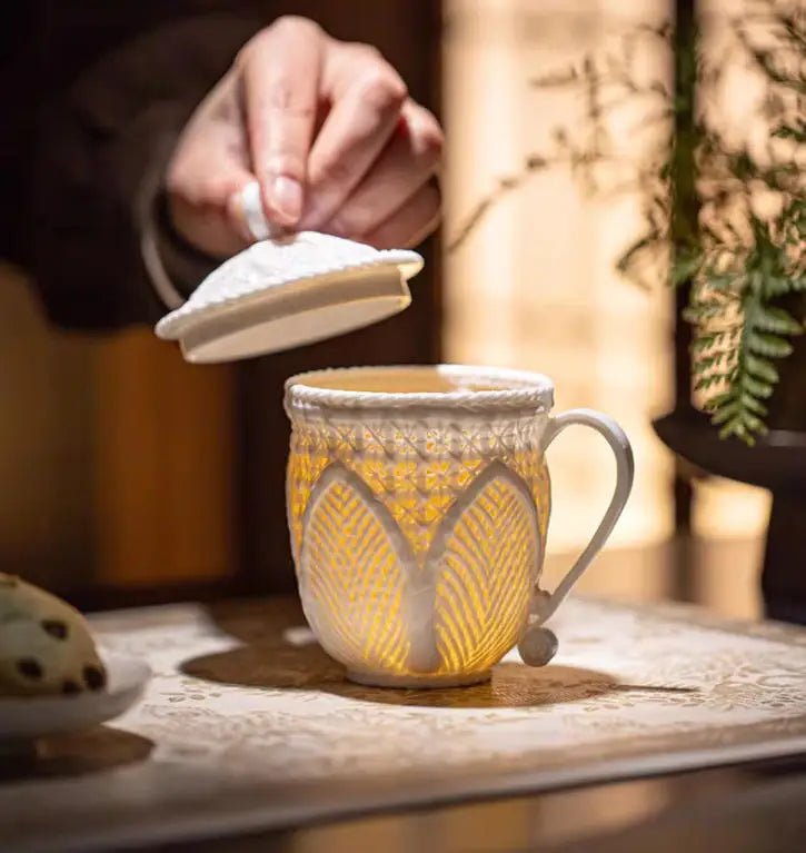 Broderie Lidded Mug