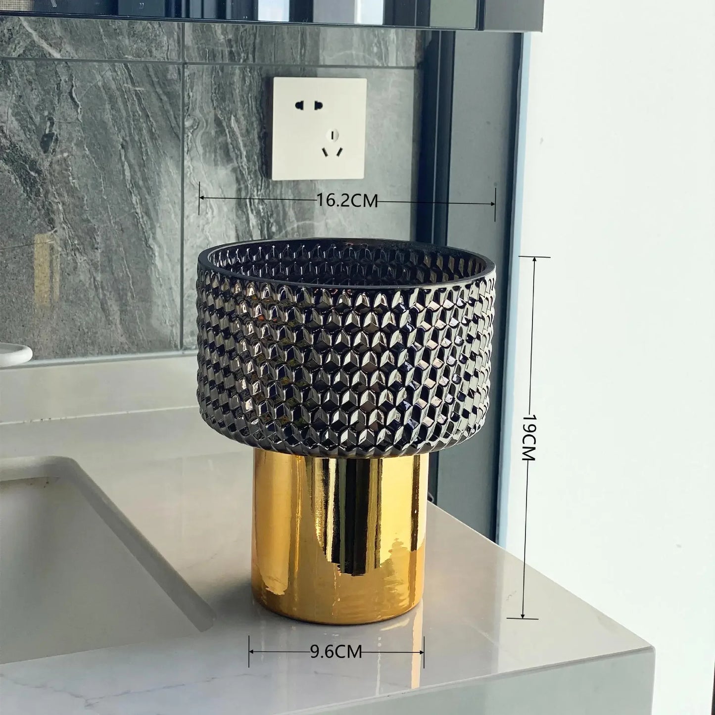 Golden Grid Vase Collection