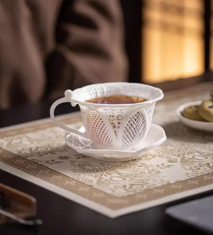 Broderie Porcelain Cup