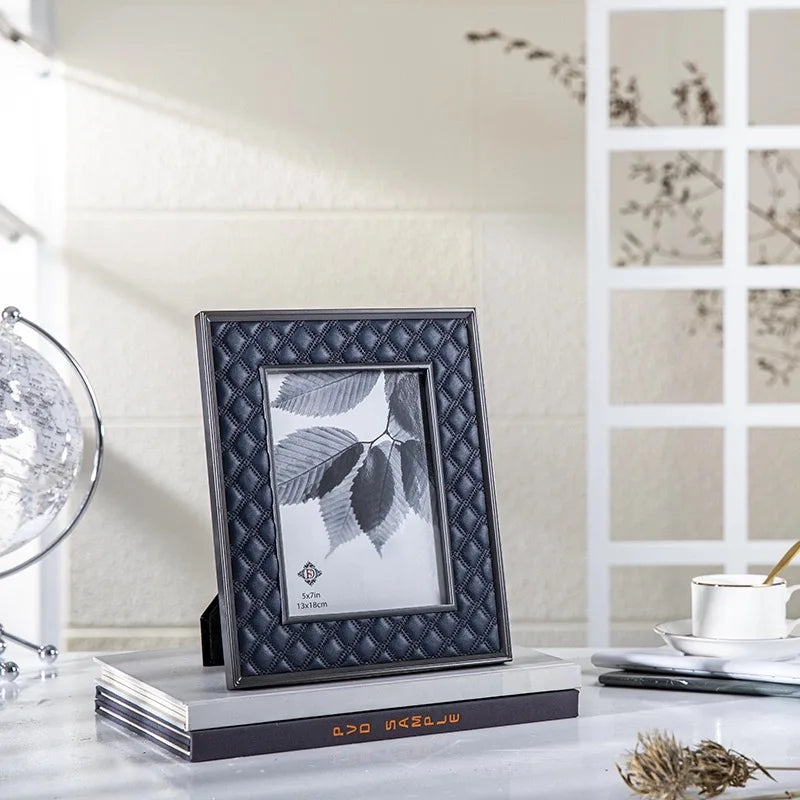 Mayfair Quilted Frame