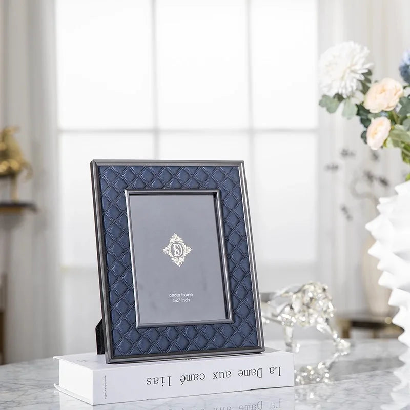 Mayfair Quilted Frame