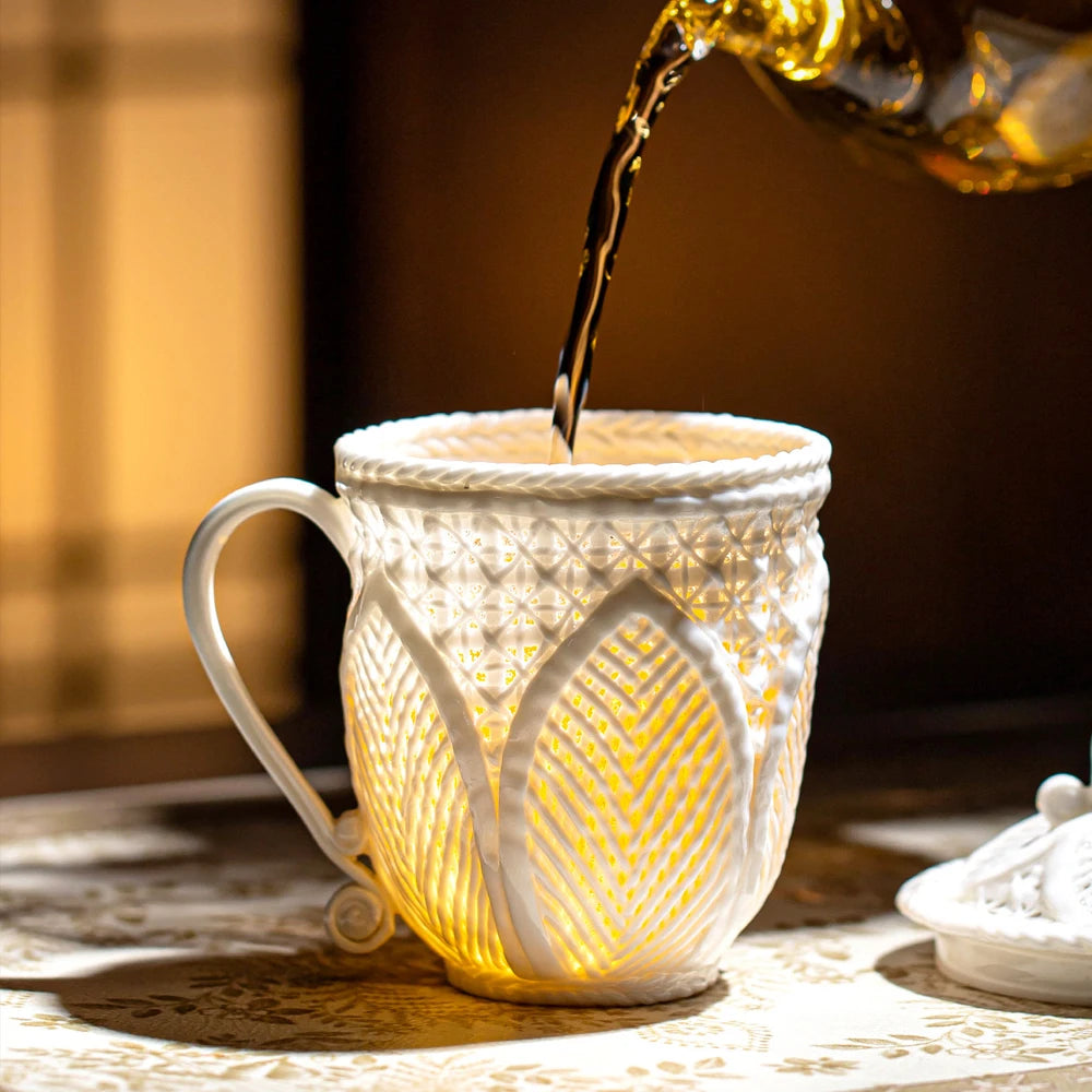 Broderie Lidded Mug